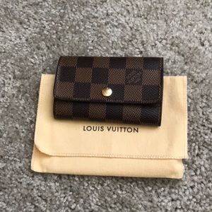 Louis Vuitton 6-key holder